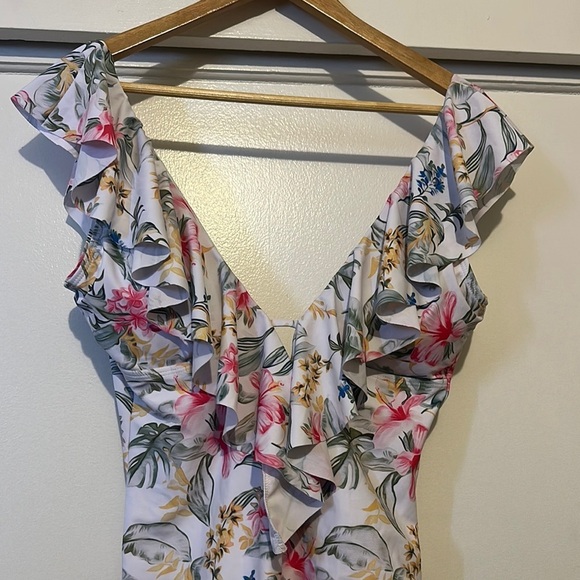 Pink and White Ruffled One Piece Swimsuit - Picture 2 of 5